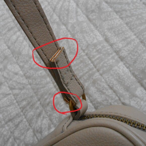 Fossil Taupe Color Neutral Leather Crossbody Bag read details. - Picture 4 of 15